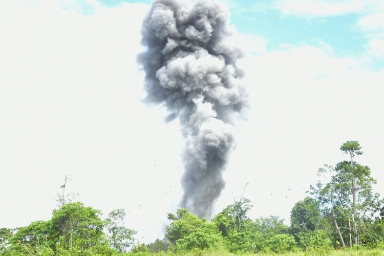Kodam Pattimura, Musnahkan Ribuan Amunisi Bahan Peledak Rusak Berat