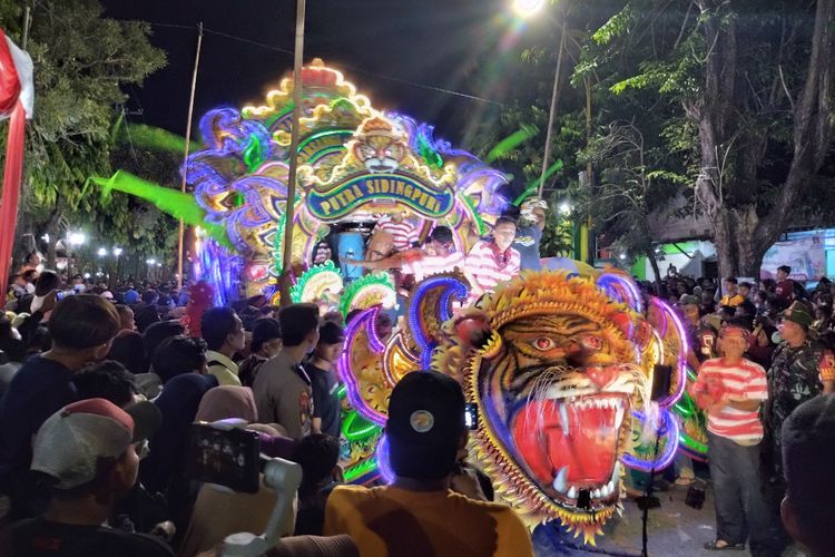 Parade Musik Tong-Tong Gelorakan Semangat Kebangsaan Bulan Bung Karno di Sumenep