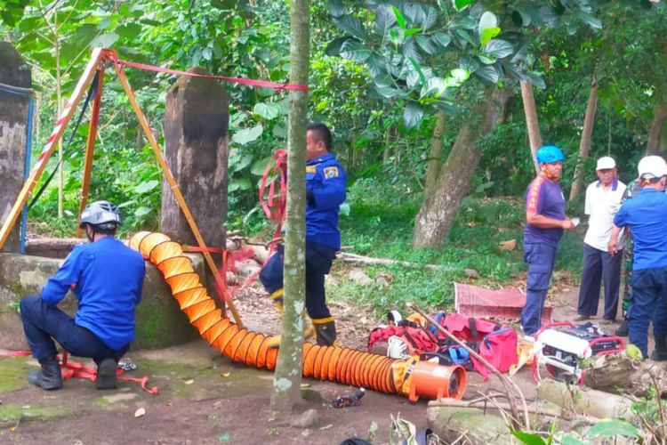 Kaget! Dikira Boneka, Pria di Blitar Temukan Mayat di Sumur saat Betulkan Pipa Air