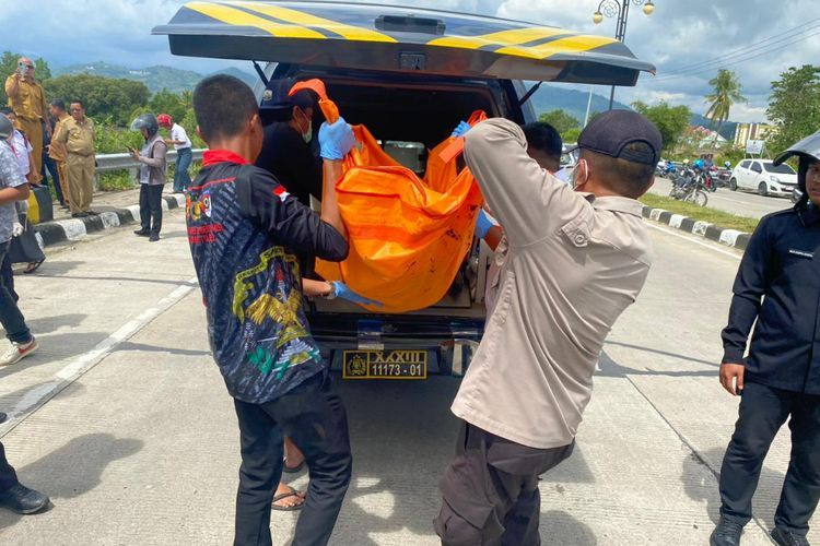 Gempar! Mayat Wanita Mengambang di Sungai Mamuju, Awalnya Dikira Boneka