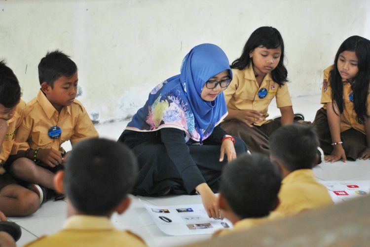 35 Ucapan Perpisahan untuk Guru dalam Bahasa Inggris dan Indonesia