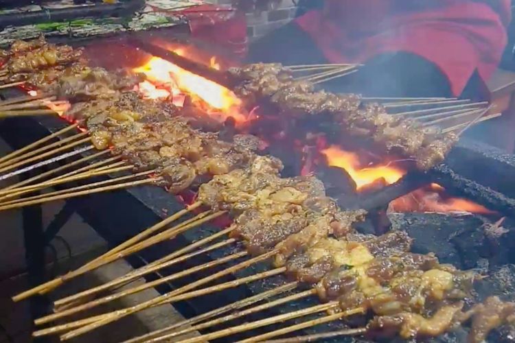 Nikmatnya Sate Bebek Pak Encus, Kuliner Legendaris Banyumas Sudah Ada Sejak 1995