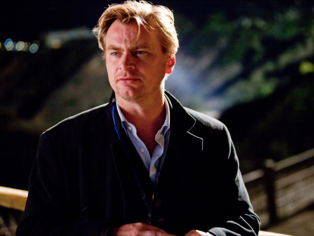 Christopher Nolan Bantah Rumor Dirinya Bakal Sutradarai Film James Bond Berikutnya