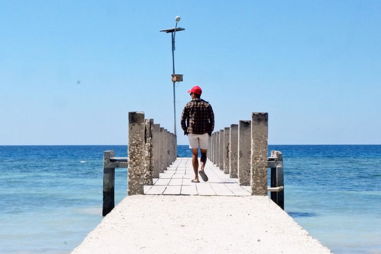 Cantiknya Londalima, Pantai Favorit Warga Sumba Punya Air Sebiru Langit