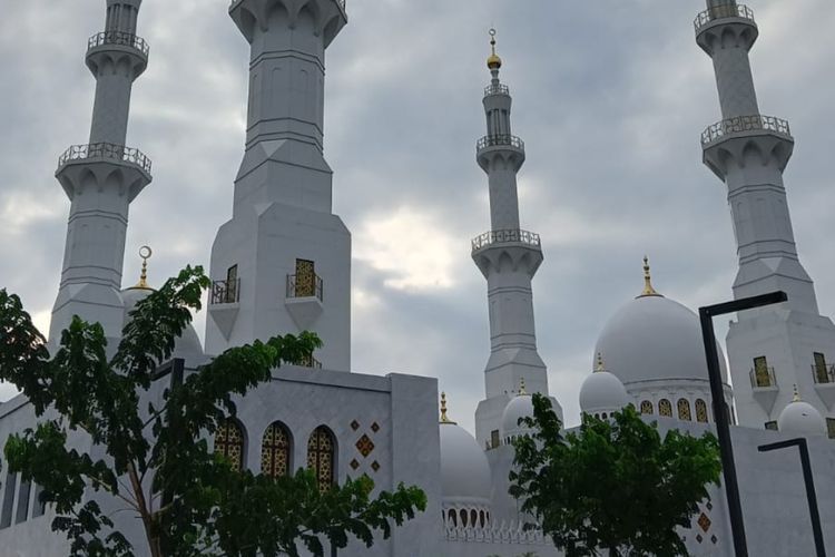 Masjid Raya Sheikh Zayed Daya Tarik Baru Wisata Religi Kota Solo, Ramai saat Musim Haji