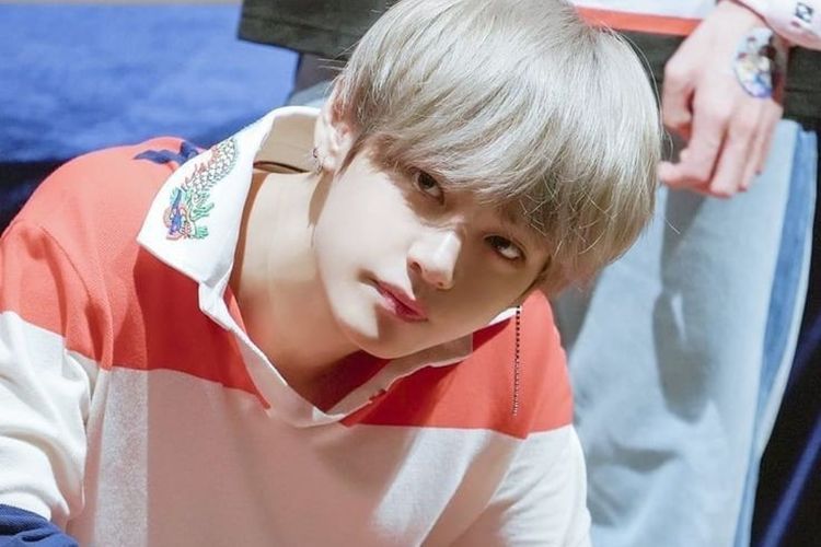 V BTS Tampil dengan Gaya Rambut Baru, Sedikit Gondrong dengan Warna Nyentrik