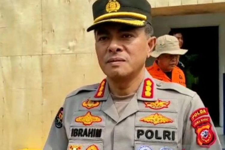 Polda Jabar Copot Jabatan Kapolsek Cirebon yang Terlibat Penipuan Rekrutmen Polri