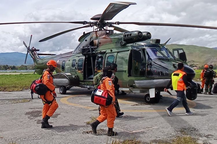 Terkendala Cuaca Buruk, Proses Evakuasi Korban Pesawat SAM Air Dilanjut Besok
