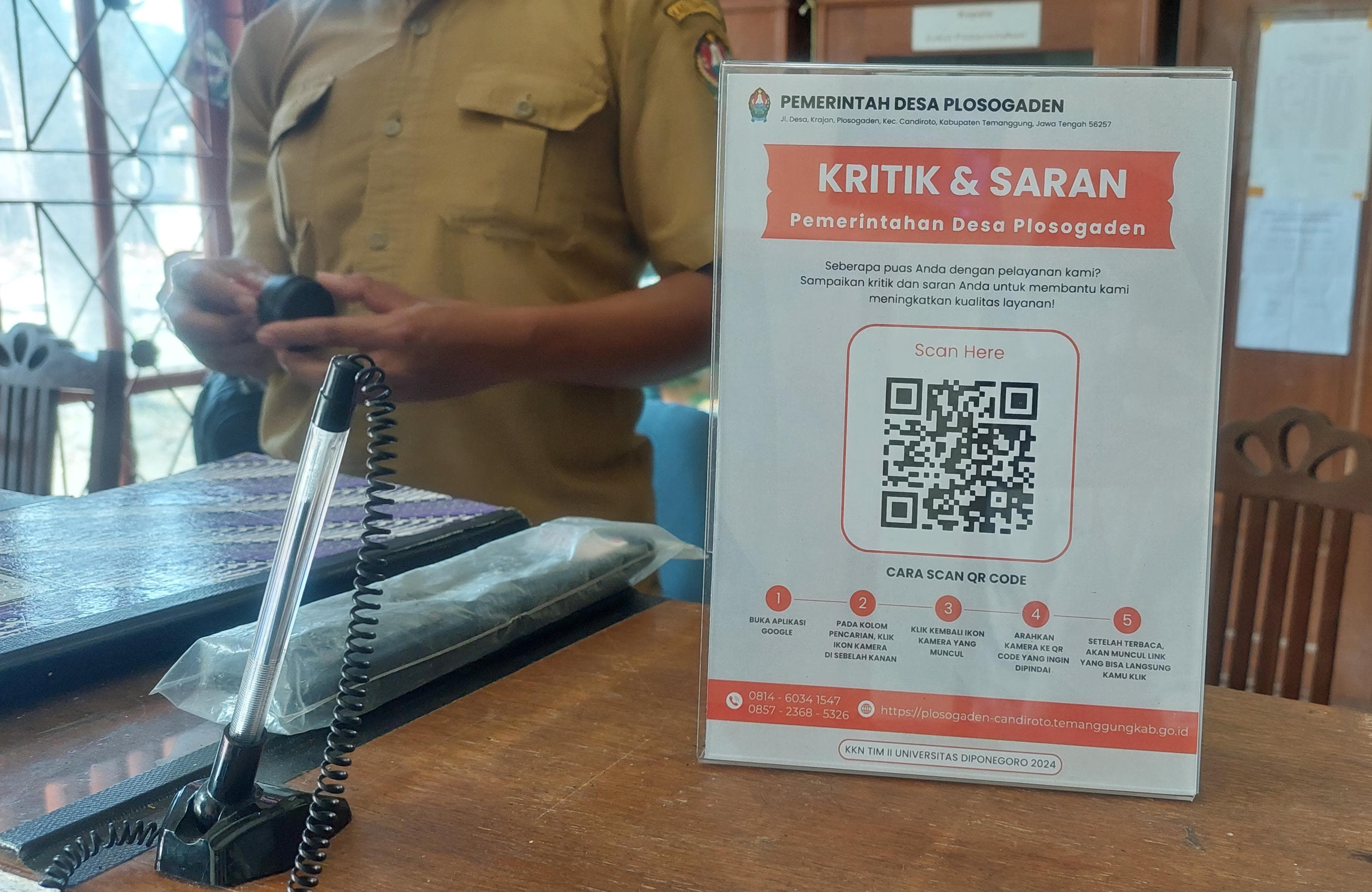 Tingkatkan Transparansi dan Layanan Publik, Mahasiswa KKN Undip Dorong Implementasi E-Government di Desa Plosogaden