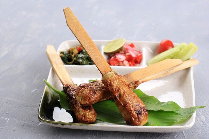 Mengenal Sate Lilit Bali yang Legendaris