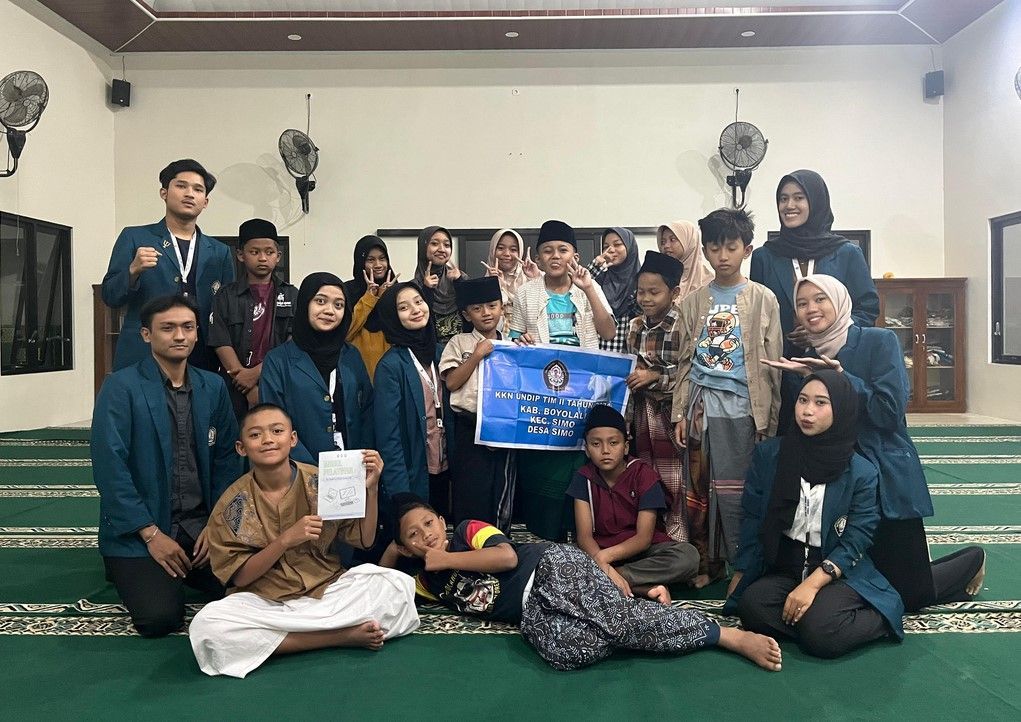 Mahasiswa KKN Tim II Undip 2024 Beri Pelatihan Melek Digital ke Remaja untuk Mewujudkan Indonesia Emas 2045