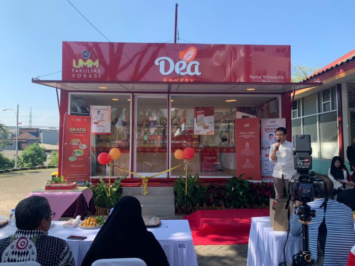 Fakultas Vokasi UMM dan Dea Bakery Kolaborasi dalam Implementasi Kerjasama Dunia Industri