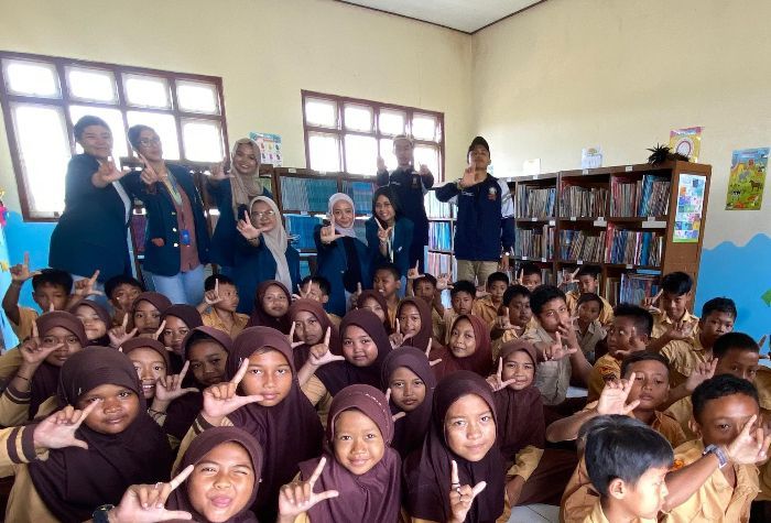 Tingkat Literasi Rendah Mahasiswa KKN Undip Ciptakan Pojok Baca