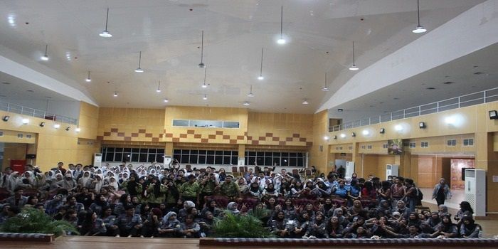 Arena of English 2024: Dobrak Potensi Siswa Dengan Sentuhan Nusantara