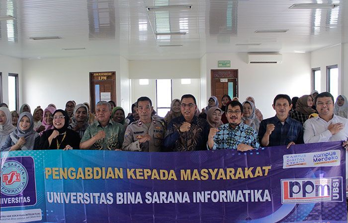 UBSI Dorong Digitalisasi Posyandu Lewat Pelatihan Instagram di Ciledug