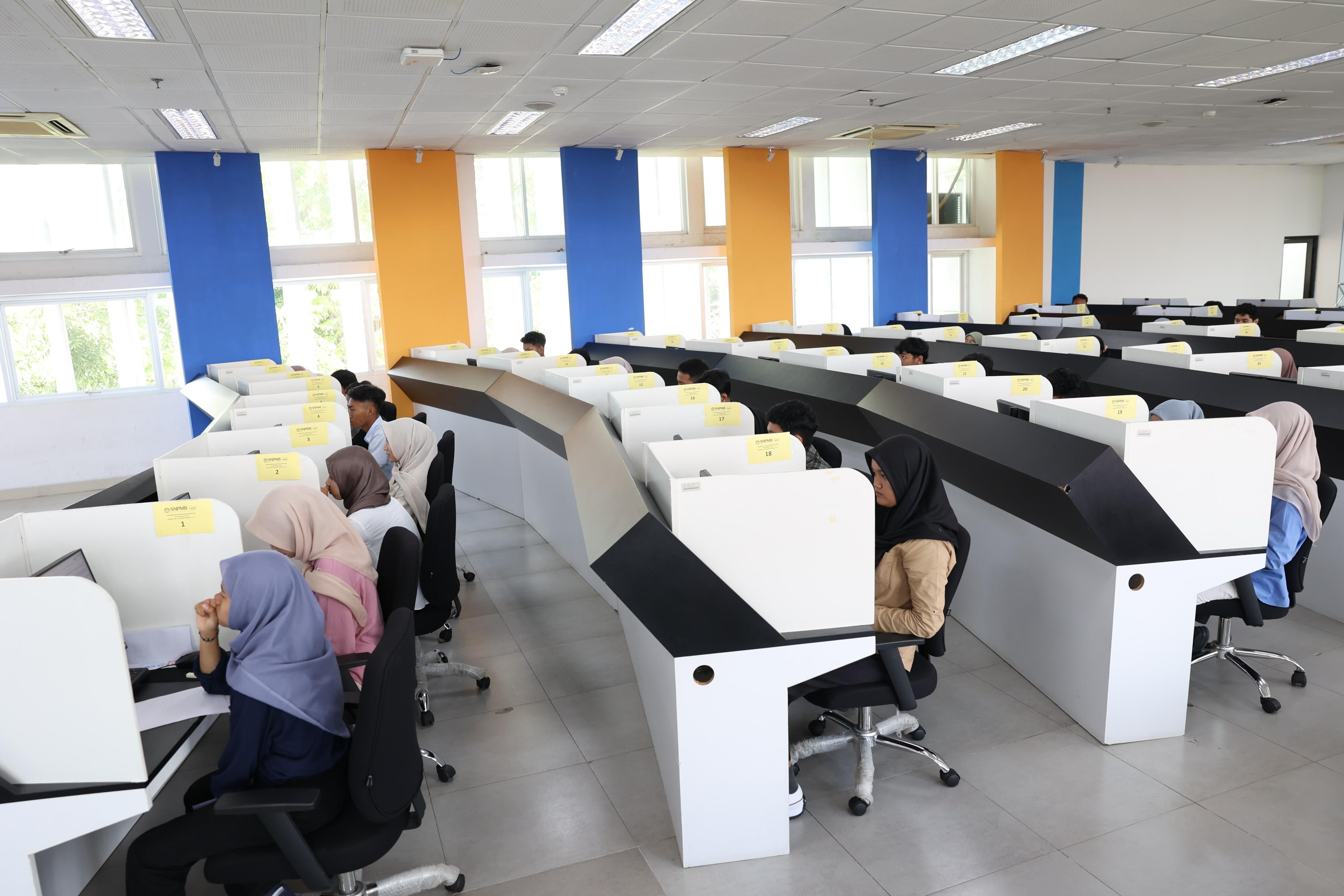 20.615 Peserta Ikut UTBK-SNBT di UGM Hari Ini, Ada Penyandang Disabilitas