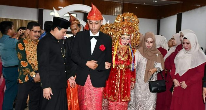 Penuh Haru, 10 Pasutri di Bengkulu Ikuti Nikah Balai Gratis