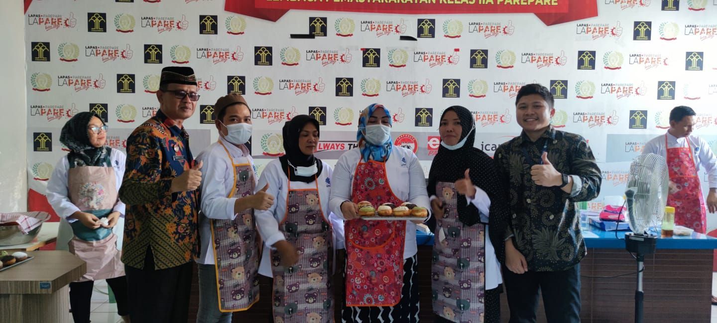 16 Napi Lapas Parepare Ikut Pelatihan Bikin Kue Katun Jepang, Rasanya Bikin Nagih!