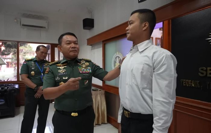 Keren! Kuasai Empat Bahasa Asing, Pemuda Asal Banten Lulus Bintara TNI Tanpa Tes