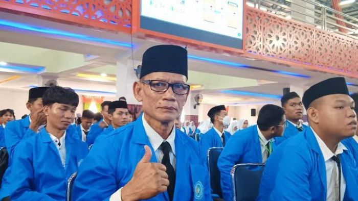 Sosok Mulyoto, Maba Tertua Unismuh Makassar Usianya 61 Tahun