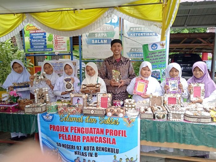 Cerita Zoni Lepas Kesempatan Kuliah di Luar Negeri Demi Jadi Guru