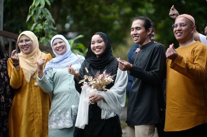 21 Contoh Pantun Palang Pintu Lucu untuk Pernikahan Betawi