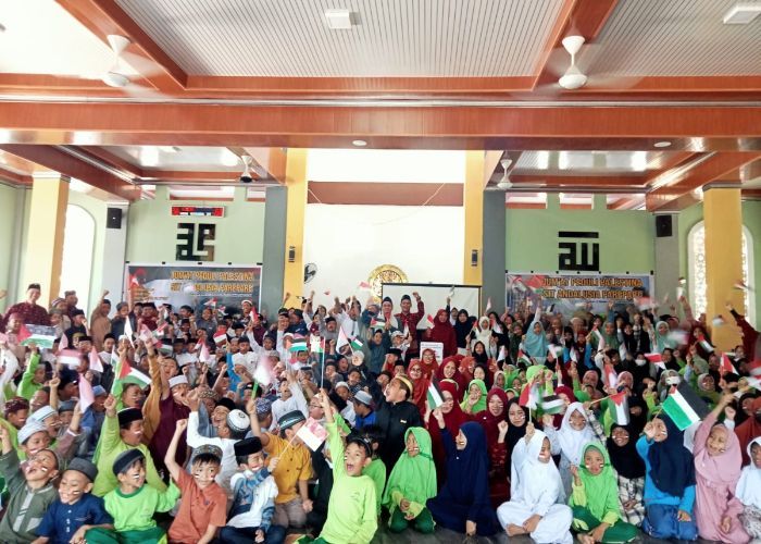 Peduli Palestina, Anak-anak SIT Andalusia Parepare Antusias Ikut Salat dan Doa Bersama