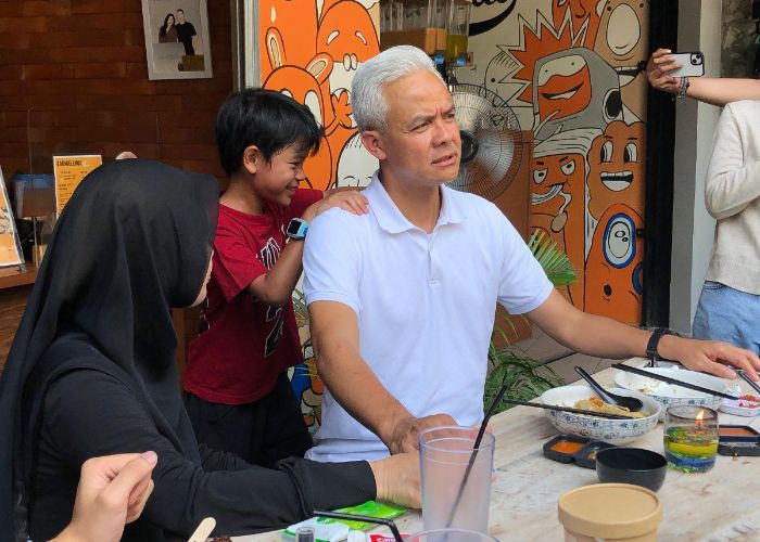 Ganjar Pranowo Bertemu Gibran Siang Tadi, Asyik Banget Ngobrol Sampai Dipijat
