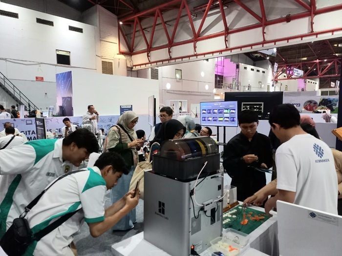 Masyarakat Antusias Kunjungi Pameran Penyelenggaraan Pelatihan dan Produksi Vokasi Kemnaker