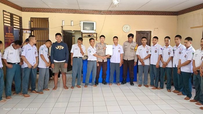 Begini Cara Polsek Lembang Pinrang Mediasi Pelajar yang Berkelahi