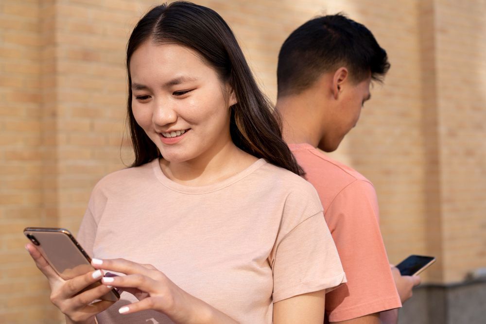 5 Tips Chat Gebetan Tanpa Bikin Doi Illfeel dan Menghilang