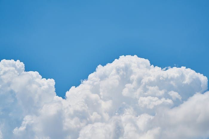 12 Contoh Puisi tentang Keindahan Langit dalam 2 dan 4 Bait