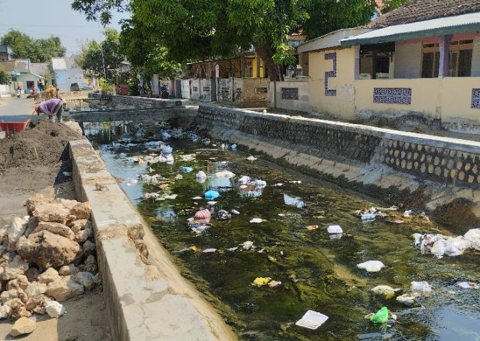 Miris! Dapat Predikat Bersih dan Lestari, Desa di Sumenep Ini Malah Dipenuhi Sampah