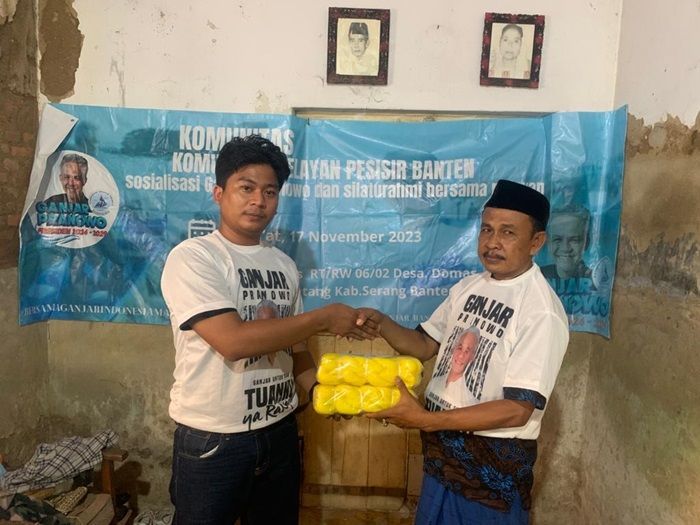 Manfaat Nyata Komunitas Nelayan Ganjar, Beri Bantuan Alat Tangkap Ikan Untuk Warga Pesisir