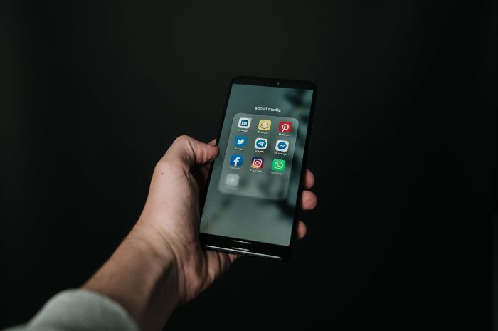 Menyelami Pengaruh Media Sosial Terhadap Kesehatan Mental Seseorang, dari Rasa Suka Bisa Berubah Jadi Stres