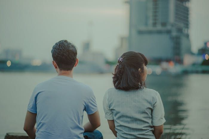 10 Puisi Terindah untuk Mantan Kekasih yang Masih Dicintai