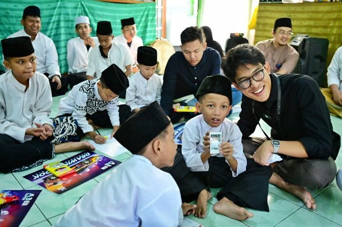 Alam Ganjar Datangi LKSA Al Ikhlas Bekasi, Berbagi Bersama Anak Yatim Piatu
