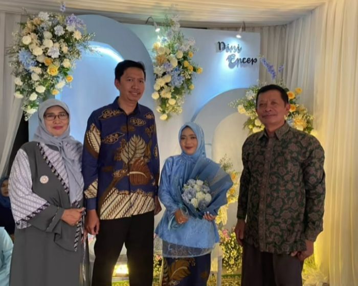 Cinta Bersemi di Kampus, Mahasiswi Sumedang Dilamar Dosennya Sehari Sebelum Sidang Skripsi