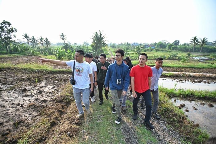 Lirik Peluang Usaha Pertanian, Alam Ganjar Ajak Pemuda Subang untuk Terlibat