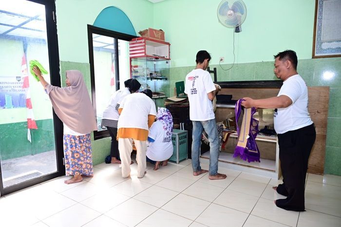 Majelis Dzikir Ganjar Mahfud Jalankan Kegiatan Grebek Masjid di Jakarta Selatan, Wujudkan Rumah Ibadah Bersih dan Indah