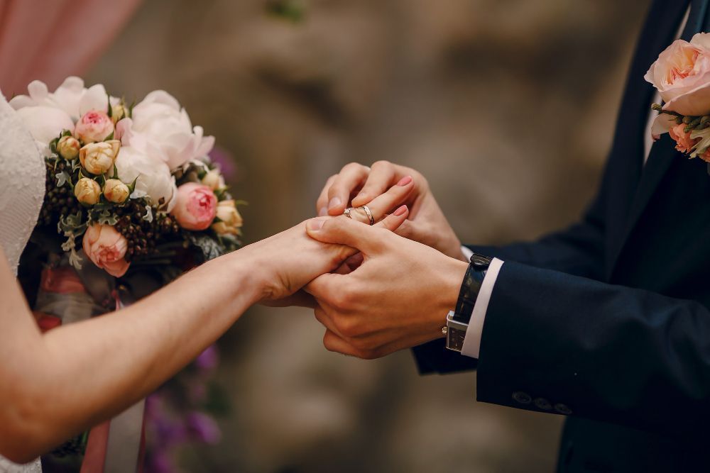 Angka Pernikahan Turun, Diduga Banyak Perempuan Mandiri dan Kurangnya Pria Mapan