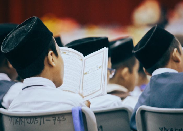 Surat Al-Ikhlas: Bacaan Latin, Makna dan Keutamaan Membacanya
