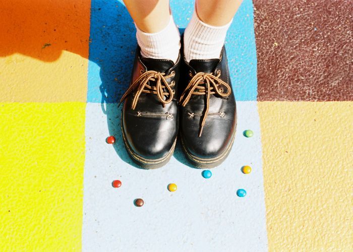 Tips Mudah Membersihkan Sepatu Kulit, Cuma Pakai Soda Kue Dijamin Awet