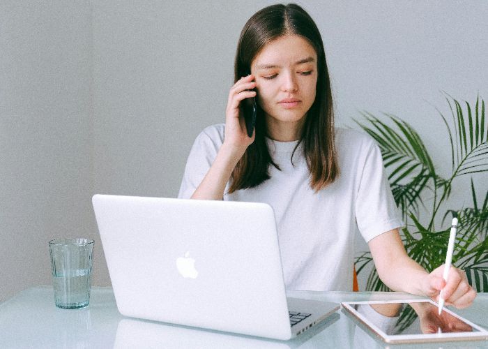 9 Tips Penting bagi Orang Tua Menghadapi Tantangan Parenting di Era Digital