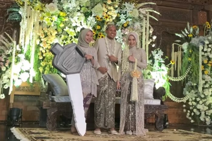 Wow! Pernikahan di Surabaya Hadirkan Doorprize Fantastis 1 Unit Sepeda Motor untuk Tamu Undangan