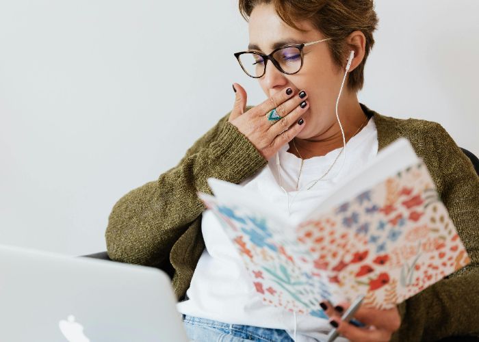 10 Tips Mencegah Rasa Ngantuk di Siang Hari, Gen Z Wajib Tau!