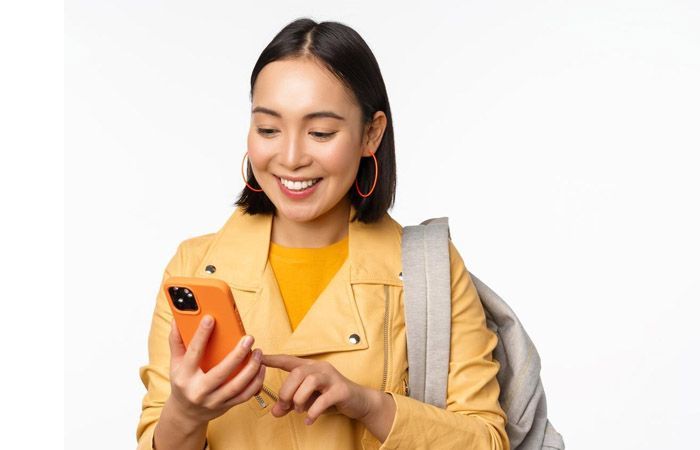 8 Cara Chat dengan Dosen yang Baik Beserta Contoh dan Template Chatnya, Cek Disini!