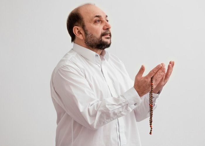 Bacaan Doa Keluar Rumah dan Berpergian Jauh, Lengkap dengan Latin dan Terjemahannya