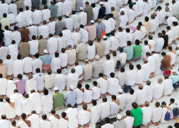 4 Cara Agar Tetap Fokus saat Shalat Tarawih