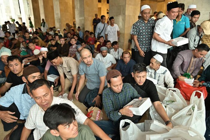 BAZNAS Bagikan 50 ribu Paket Buka Puasa Gratis dan Bernutrisi di Masjid Istiqlal dan 24 Kota di Indonesia